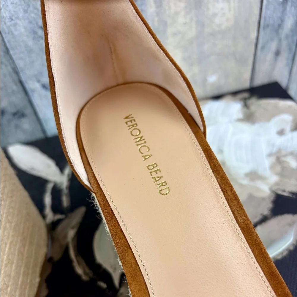 NIB Veronica Beard Gianna Suede Platform Wedge Sandals in Caramel Brown Size 9.
